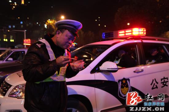 永定区1400名安保人员为元宵狂欢“保驾护航”