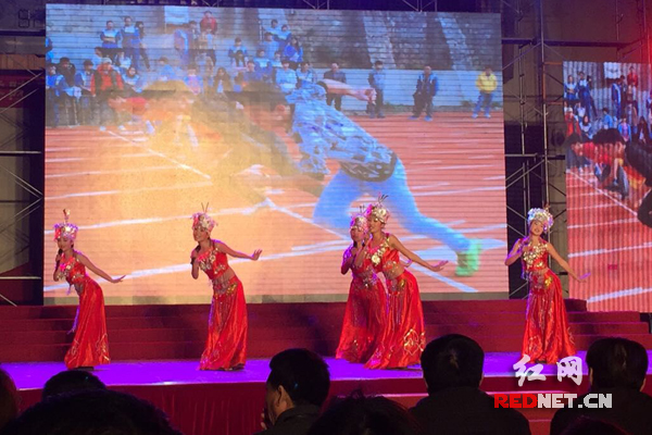 《苗岭连北京》讴歌民族大团结