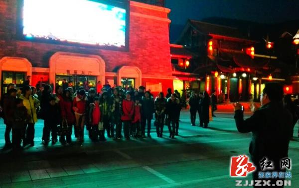“三八”女人节助热张家界魅力湘西大剧院