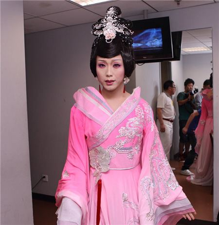 李玉刚