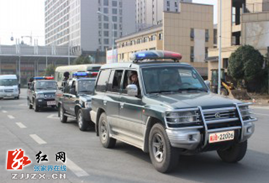 武警城市武装巡逻常态化 让市民安全感大幅提升