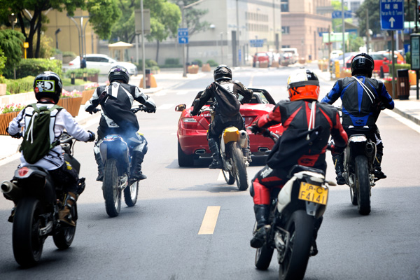 飞车党公路追逐