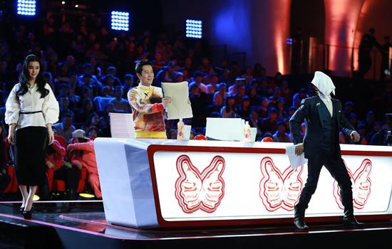 范冰冰录《出彩》被吓花容失色蔡国庆英雄救美