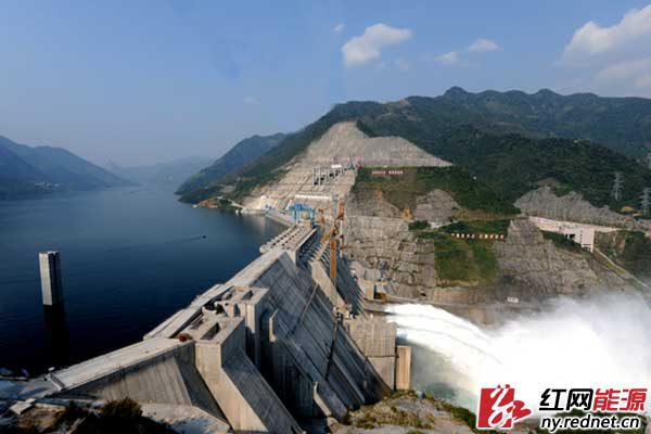 龙滩水电站（已建），2009年全部机组投产。