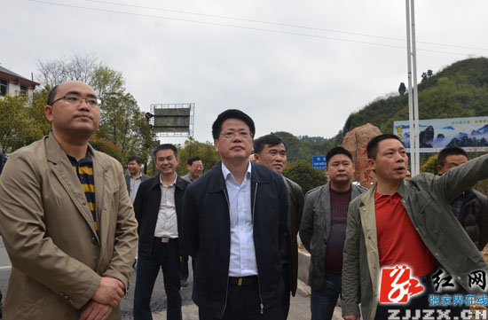 【简讯】杨光荣调研城区及张清公路沿线绿化工作