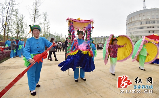 张家界文化广场正式开放 千人文化活动齐上演（图）