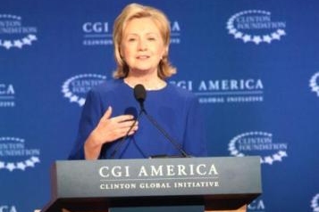 希拉里12日或将宣布参选被指步步为营贴近民众