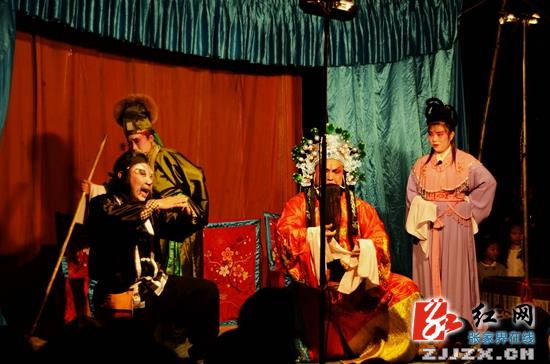 武陵源:“百姓戏台”活跃社区居民文化生活