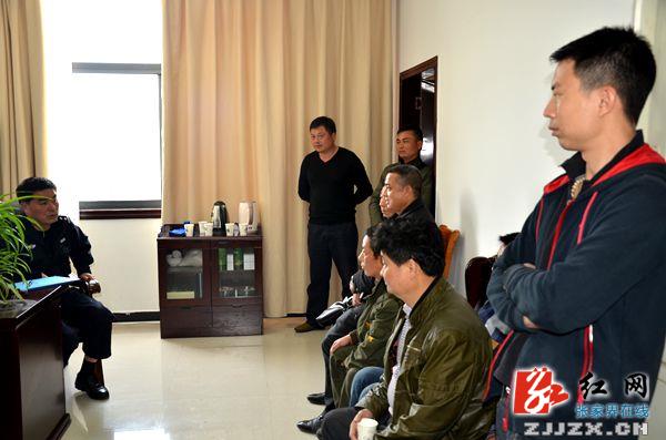 【交警直通车】不遵守凌晨停车休息制度 张家界9名长途客车驾驶人被约谈