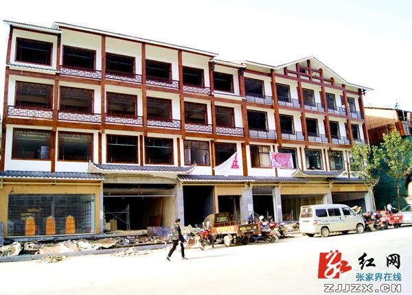 武陵源区抢抓城区重点工程建设  “五一”新貌迎游客