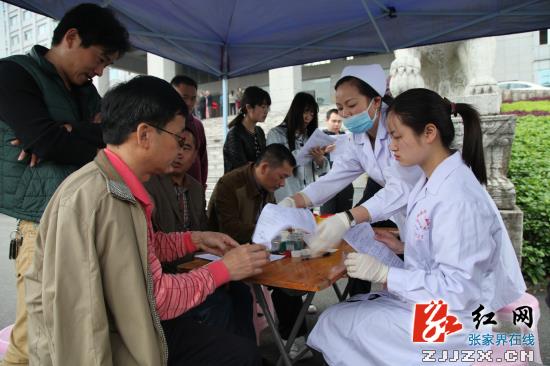 永定区：祝云武带头无偿献血 传递社会正能量