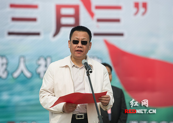 中南传媒董事、红网党委书记、董事长、总经理舒斌讲话。