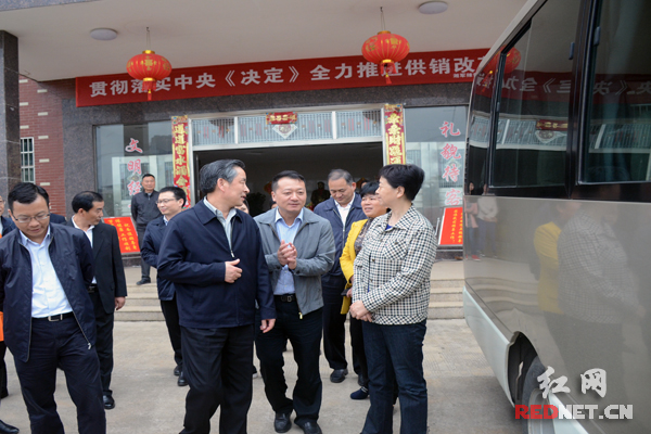 中央委员王侠来湘调研:供销合作社改革要为农