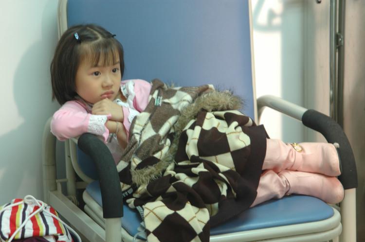 图为童星徐黄丽剧照