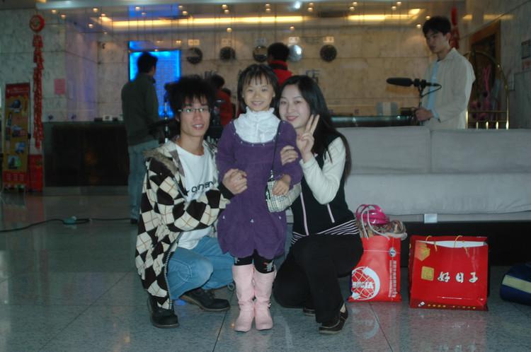 图为陈友文，徐黄丽，陈娟剧照