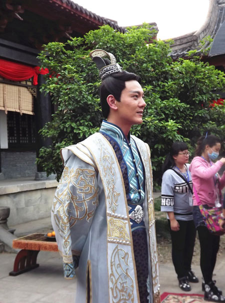 男主演侧颜值颇高