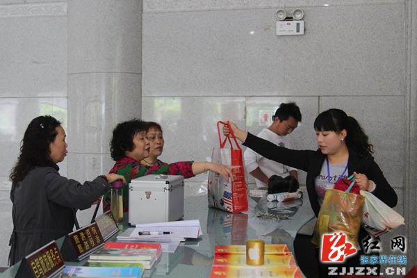 软硬并用发力 武陵源区紧锣密鼓迎“五一”