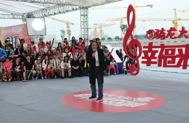 长沙老歌手武力加盟《欢唱》评委:尊重唱歌的