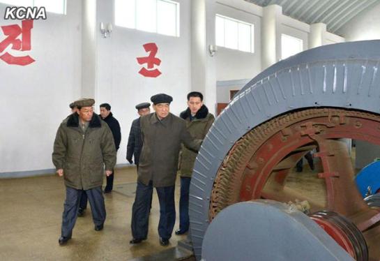 朝鲜总理视察儿童食品厂工地要求保障工程质量