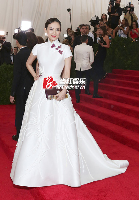 章子怡出席2015met ball