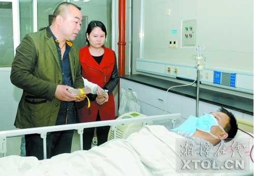 湘潭37岁的哥患尿毒症须换肾 同行相约捐款挽