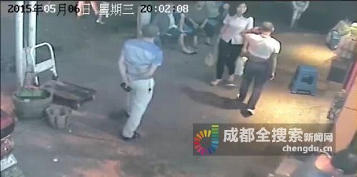 醉酒男子因手机被撞落殴打女子半分钟扇6耳光