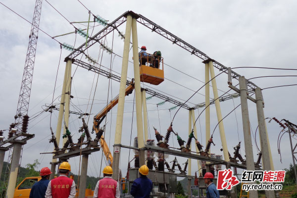 对新增的35千伏线路开关进行安装及检测