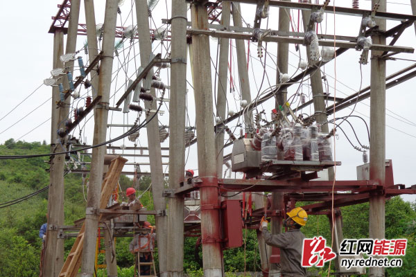 对全站设备防腐处理