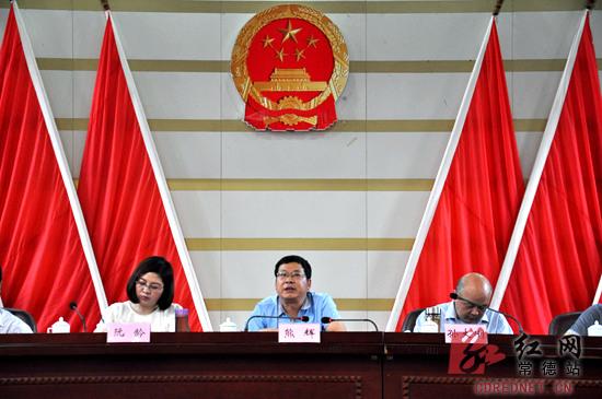 副区长熊辉，区纪委常务副书记、监察局长孙大刚，教育局长阮龄分别发表讲话