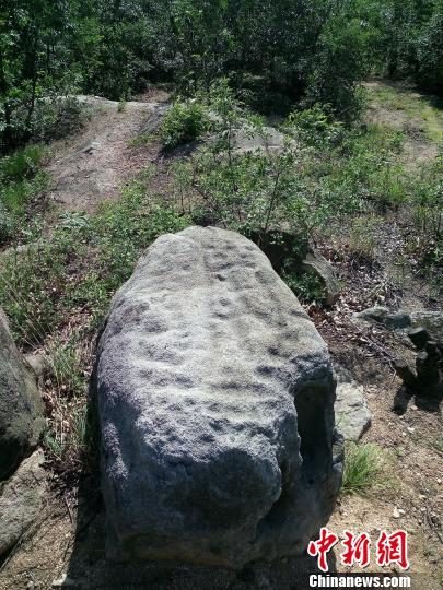 河南南召县现巨石岩画群有助研究中原岩画形成发展