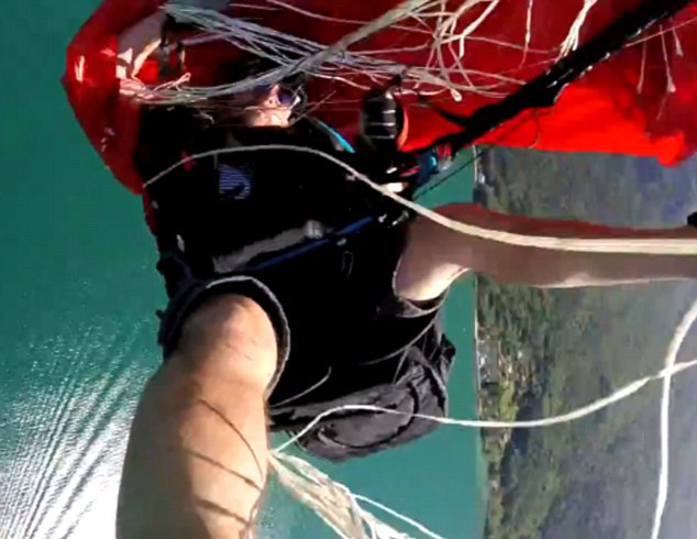 美跳伞员与电线纠缠失控坠地所幸无碍