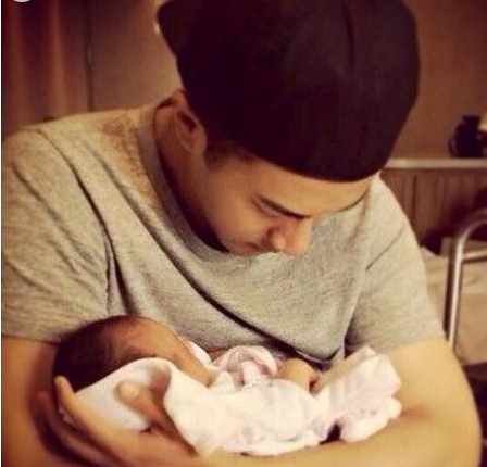 刘恺威与女儿小糯米（资料图）