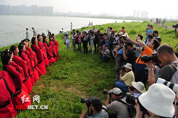 首届松雅湖湿地摄影大赛举行采风创作活动(组