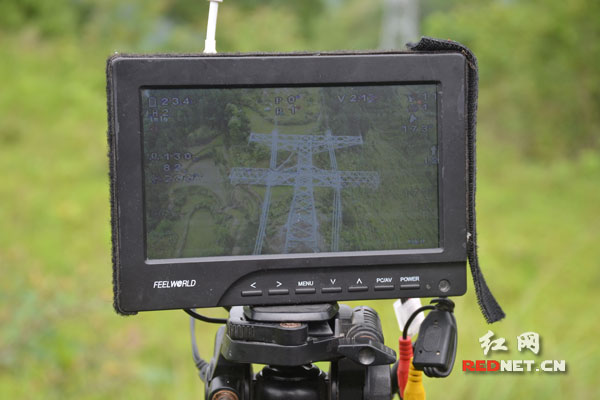 无人机将高像素照片传回地面站