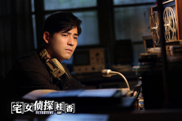 阿哲（周渝民饰）神情难过