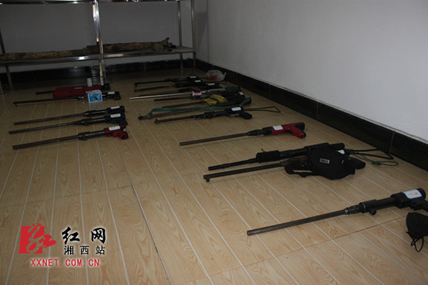 龙山捣毁两个非法制造枪支弹药窝点 缴枪25支