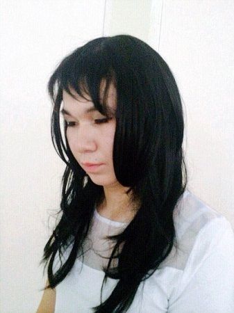 监考人员见眼前的“女生”与身份证上的人相貌不似，把“她”带到一旁盘问，才发现系男子假扮。