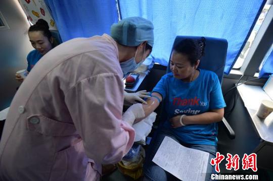 奥运冠军倡导献血:每人都可通过努力去挽救他人生命