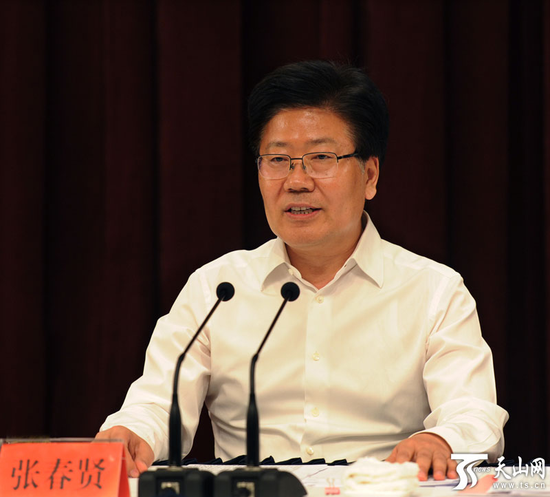6月14日,自治区爱国宗教人士座谈会在乌鲁木齐召开。中共中央政治局委员、自治区党委书记张春贤出席会议并作重要讲话。新疆日报记者卢民一摄