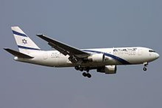 以色列航空要求空姐穿高跟鞋上班引妇女团体抗议