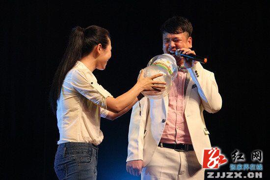 湖南省艺术名家演艺惠民全省巡演走进慈利