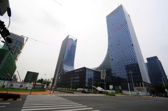 苏州现“大靴子”楼 媲美上海“靴子楼”(组图)