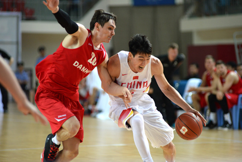 2015年洲际篮球巅峰争霸赛在郴州打响