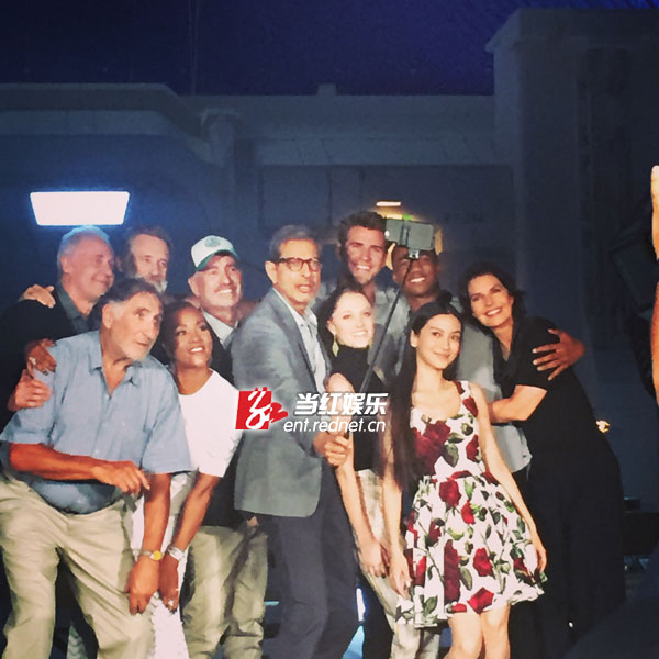 自拍现场气氛欢乐