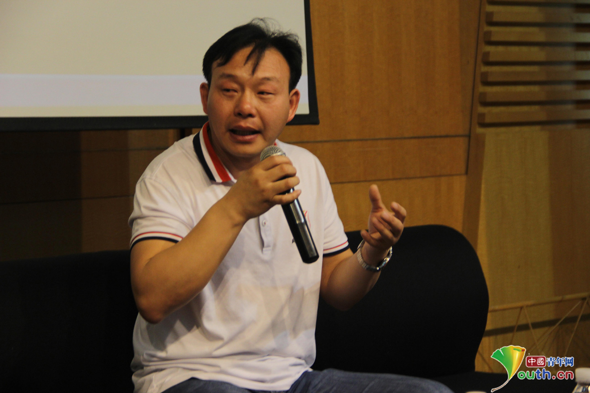 王东在“向上向善好青年”分享活动现场。中国青年网见习记者 褚楚 摄