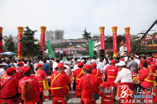 永定区“六个一” 全方位开展国土政策法规宣传