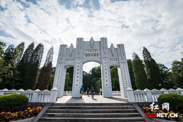 抗战受降纪念坊，被称为“中国凯旋门”。