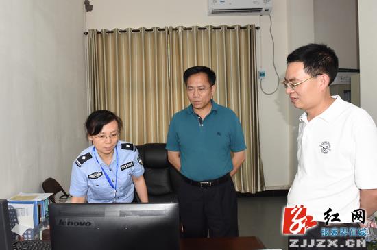【警视窗】胡志文到市监管中心调研