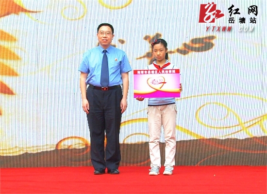 感受榜样的力量 2015年湘潭市首场道德讲堂走进湘钢三校