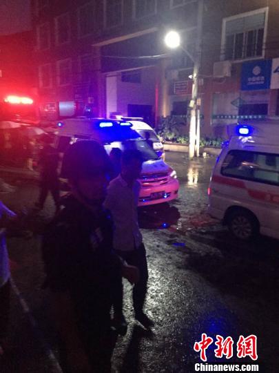 浙江温岭一厂房倒塌致多人被埋目前已救出42人